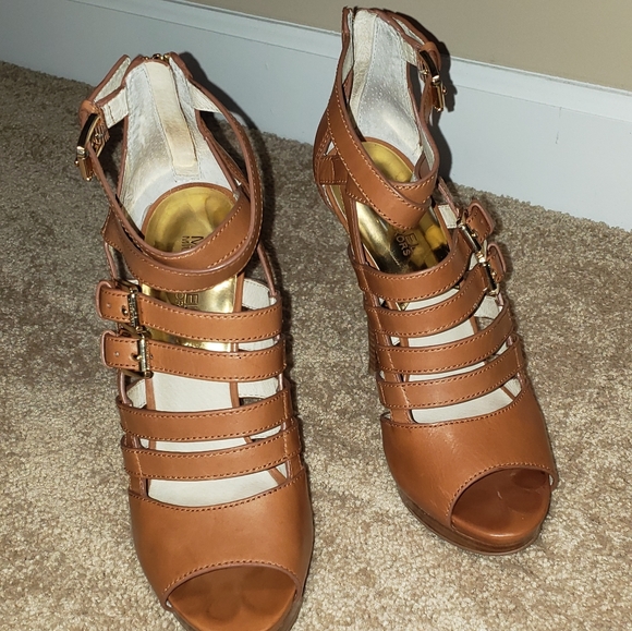 Michael Kors Heels - Picture 2 of 4
